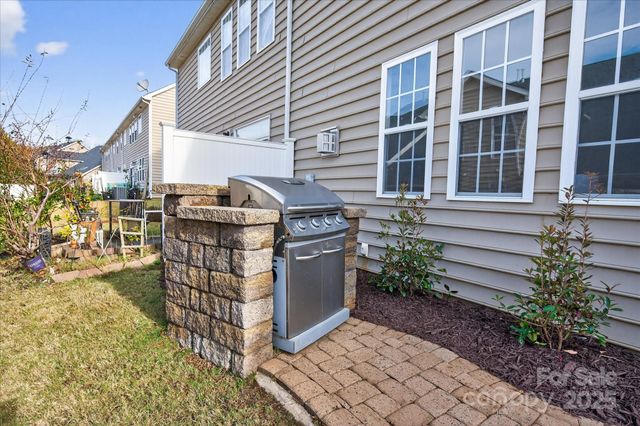 11008 Burnt Leather Lane, Charlotte, NC 28277