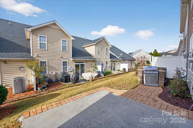 11008 Burnt Leather Lane, Charlotte, NC 28277