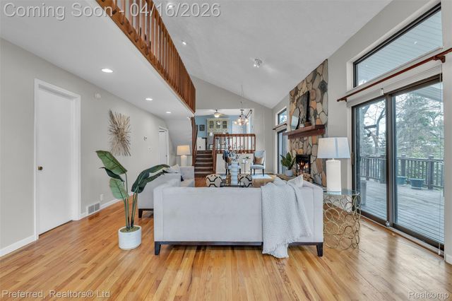 3525 Whitfield Drive, Waterford Charter Township, MI 48329