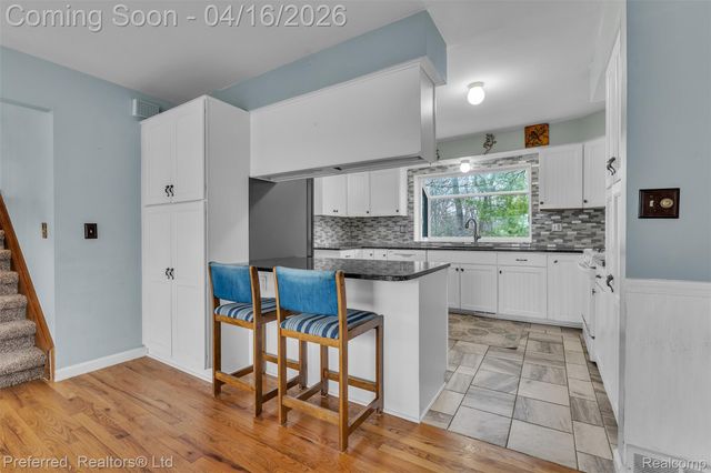 3525 Whitfield Drive, Waterford Charter Township, MI 48329