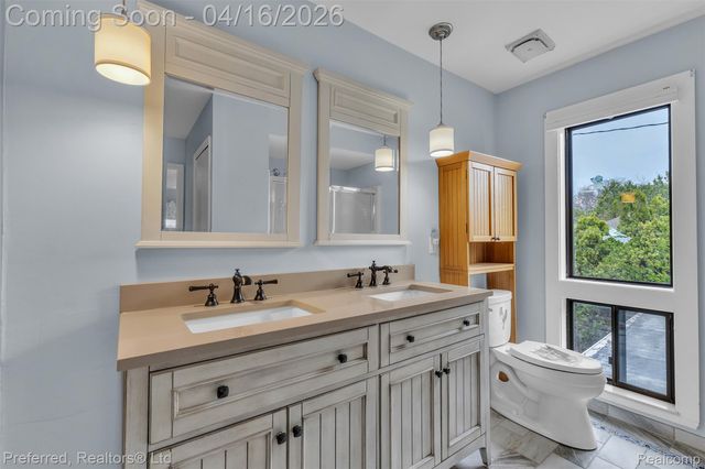 3525 Whitfield Drive, Waterford Charter Township, MI 48329