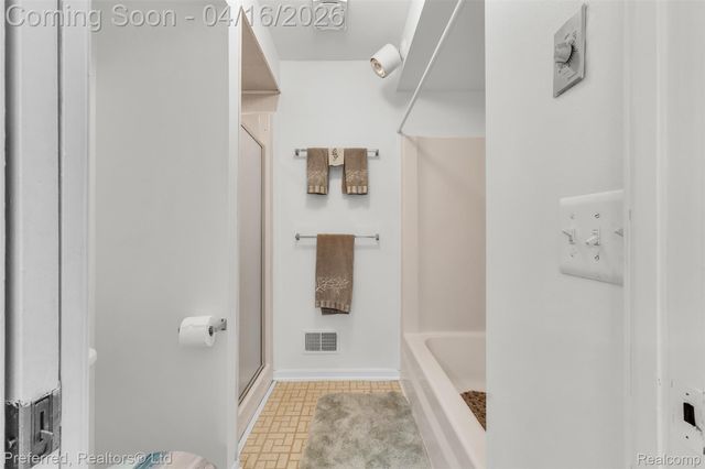 3525 Whitfield Drive, Waterford Charter Township, MI 48329