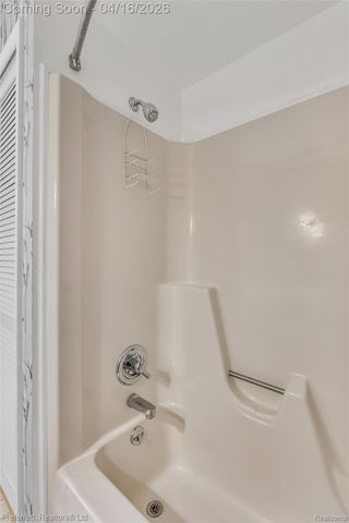 3525 Whitfield Drive, Waterford Charter Township, MI 48329