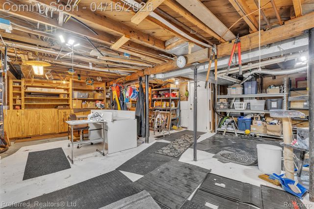 3525 Whitfield Drive, Waterford Charter Township, MI 48329