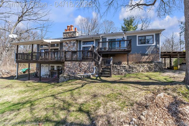 3525 Whitfield Drive, Waterford Charter Township, MI 48329