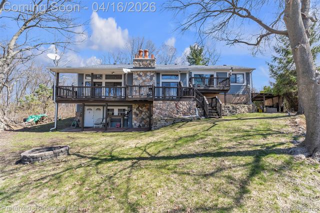 3525 Whitfield Drive, Waterford Charter Township, MI 48329