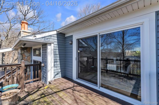 3525 Whitfield Drive, Waterford Charter Township, MI 48329