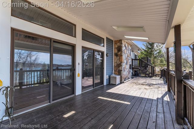 3525 Whitfield Drive, Waterford Charter Township, MI 48329