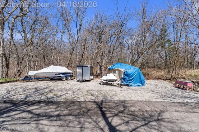 3525 Whitfield Drive, Waterford Charter Township, MI 48329