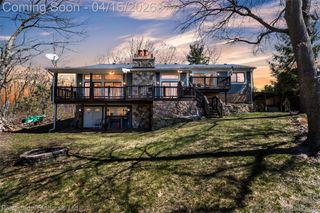 3525 Whitfield Drive, Waterford Charter Township, MI 48329