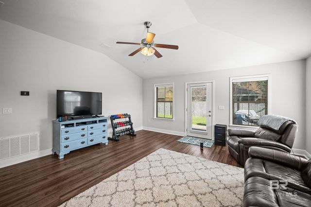 9537 Woolrich Avenue, Fairhope, AL 36532