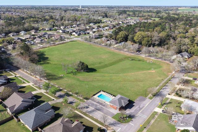 9537 Woolrich Avenue, Fairhope, AL 36532