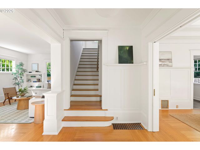 2415 Ne 15TH Ave, Portland, OR 97212
