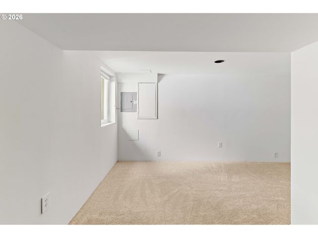 2415 Ne 15TH Ave, Portland, OR 97212
