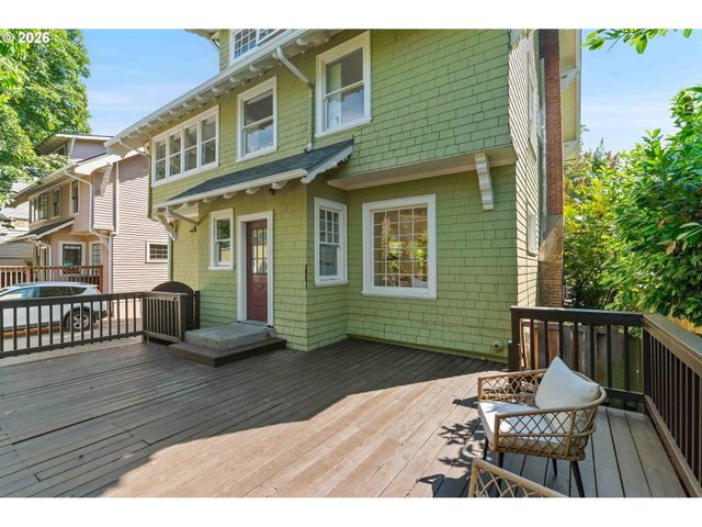 2415 Ne 15TH Ave, Portland, OR 97212