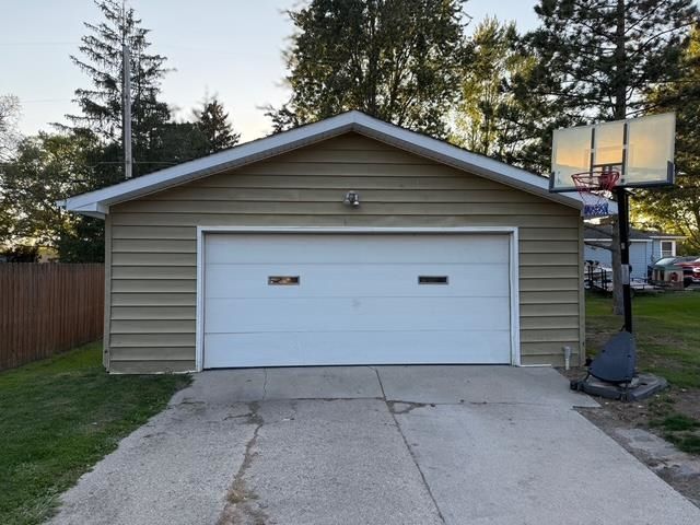 2975 Johns Drive, Saginaw, MI 48603