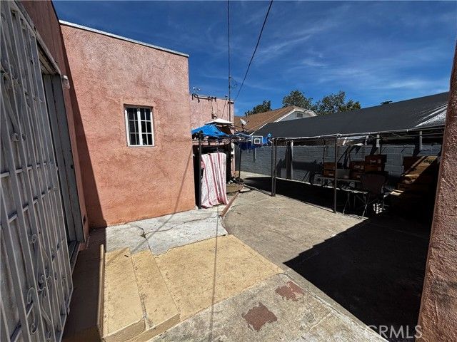 2032 W 77th St, Los Angeles, CA 90047