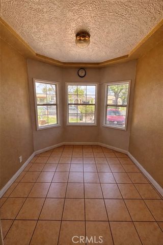 2032 W 77th St, Los Angeles, CA 90047