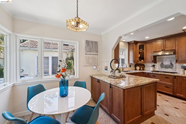 957 Lee Ave, San Leandro, CA 94577
