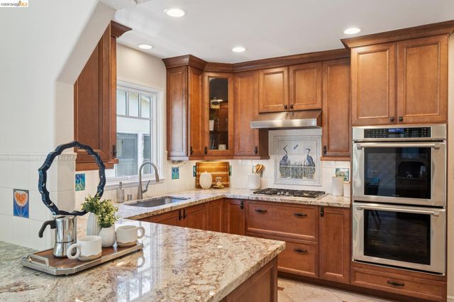 957 Lee Ave, San Leandro, CA 94577