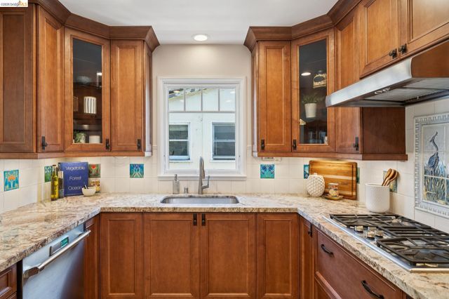 957 Lee Ave, San Leandro, CA 94577