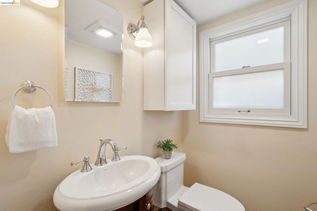 957 Lee Ave, San Leandro, CA 94577
