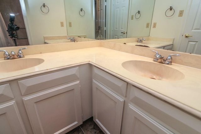 14209 Lost Meadow Lane, Houston, TX 77079