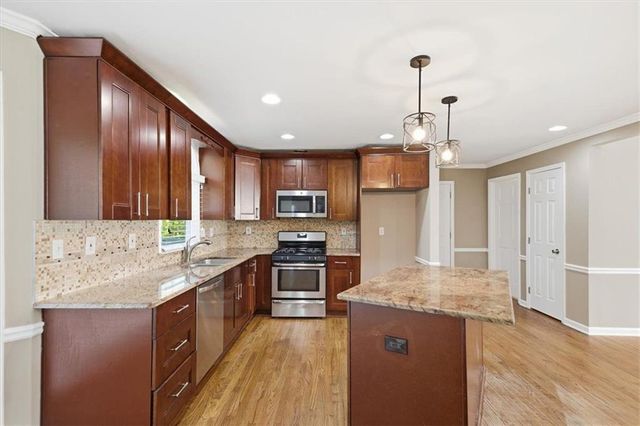 139 SHADOWLAKE SE Lane, Marietta, GA 30067