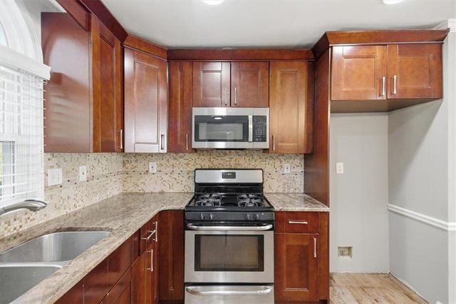 139 SHADOWLAKE SE Lane, Marietta, GA 30067