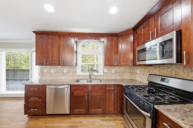 139 SHADOWLAKE SE Lane, Marietta, GA 30067