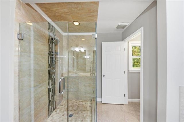 139 SHADOWLAKE SE Lane, Marietta, GA 30067