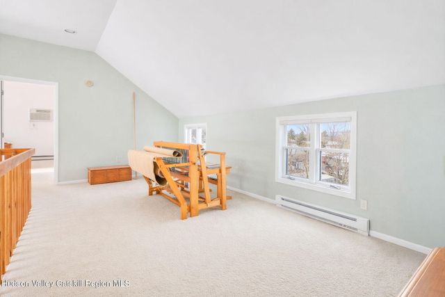 28 Juniper Lane, Athens, NY 12015