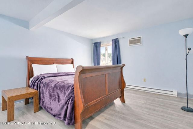 28 Juniper Lane, Athens, NY 12015