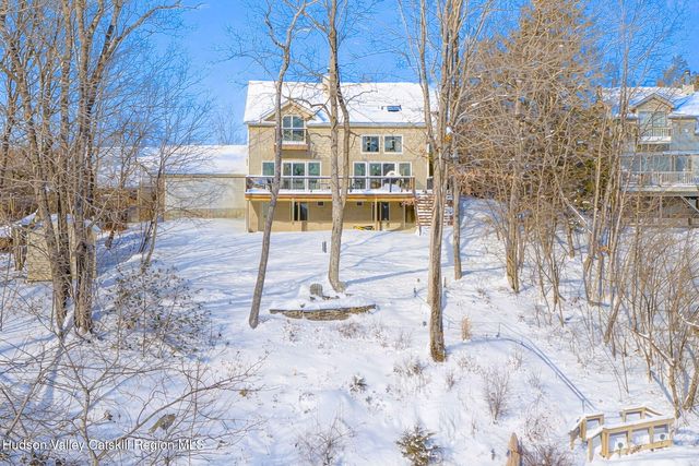 28 Juniper Lane, Athens, NY 12015