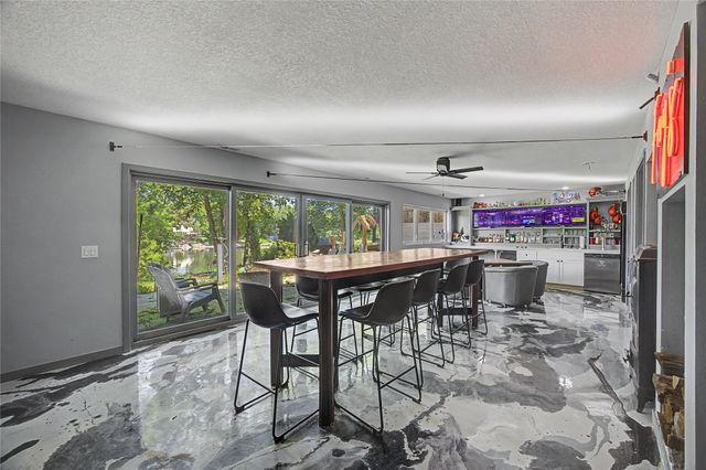 8328 Lakeshore Drive, Dexter, IA 50070