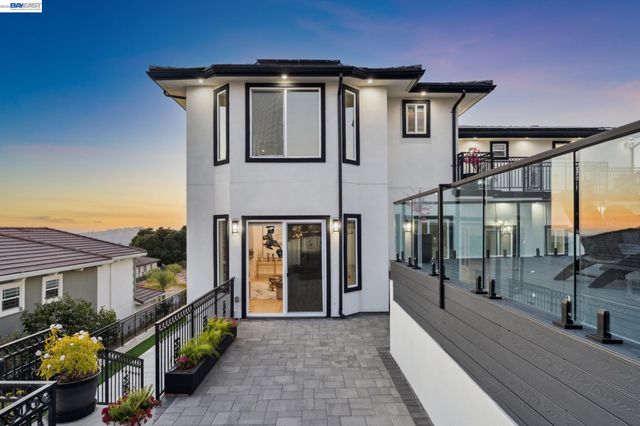 3606 Sarita St, Hayward, CA 94542