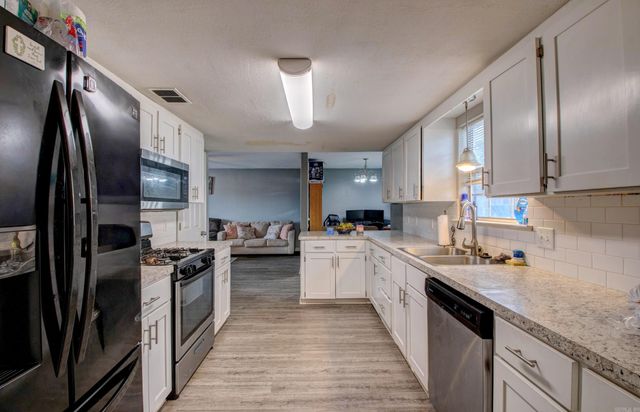 1507 Pine View Drive, Jacksonville, AR 72076