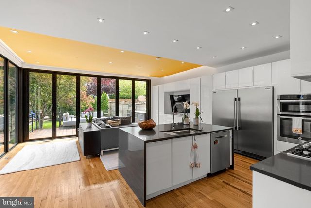 2815 39TH ST NW, Washington, DC 20007