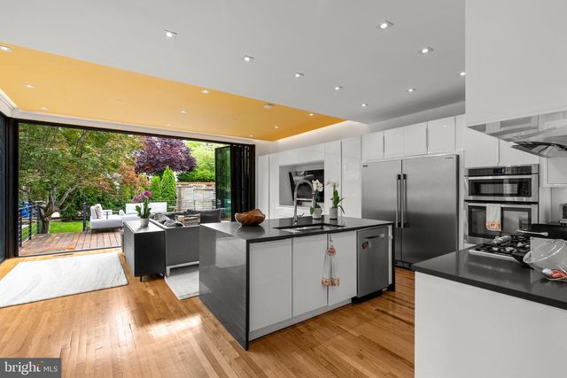 2815 39TH ST NW, Washington, DC 20007