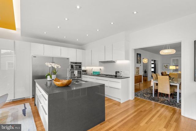 2815 39TH ST NW, Washington, DC 20007