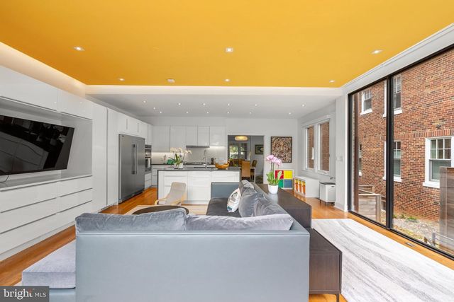 2815 39TH ST NW, Washington, DC 20007