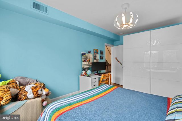 2815 39TH ST NW, Washington, DC 20007