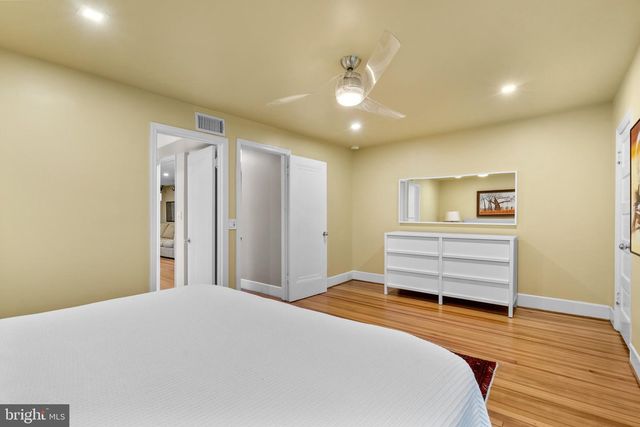 2815 39TH ST NW, Washington, DC 20007