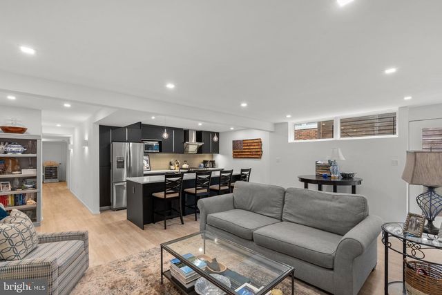 2815 39TH ST NW, Washington, DC 20007