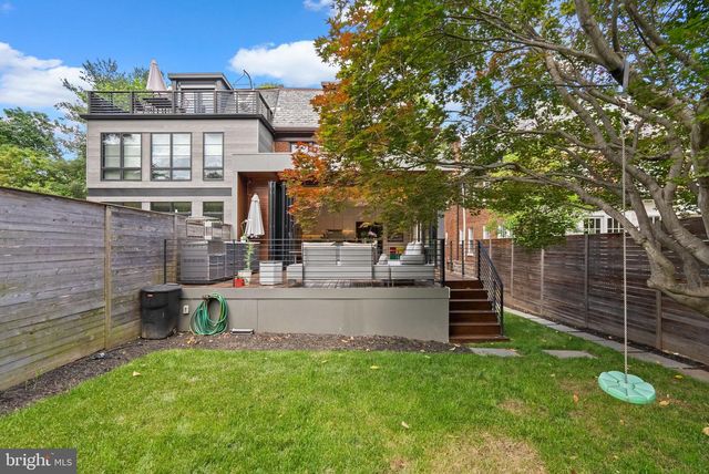 2815 39TH ST NW, Washington, DC 20007