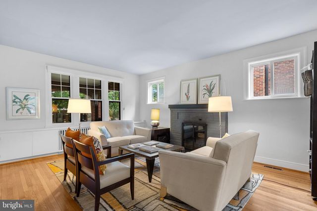 2815 39TH ST NW, Washington, DC 20007