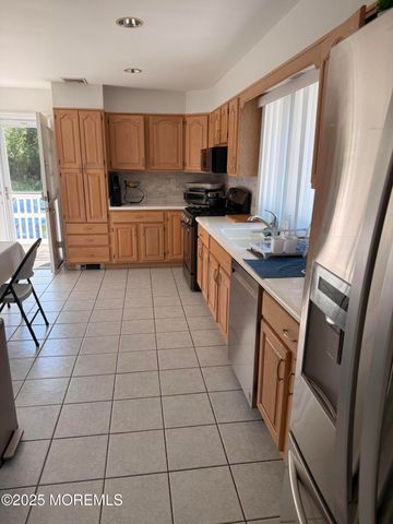 704 Dow Avenue, Oakhurst, NJ 07755