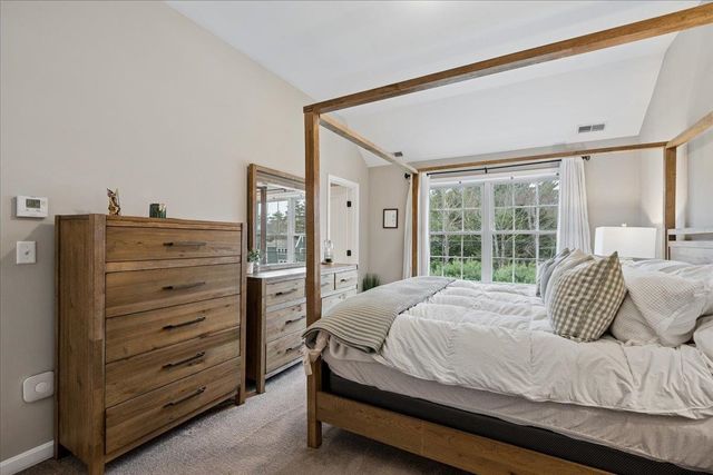 63 Chester Turnpike, Hooksett, NH 03106