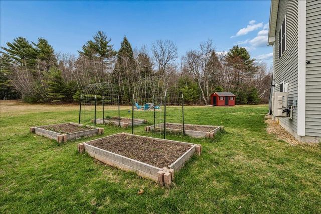 63 Chester Turnpike, Hooksett, NH 03106