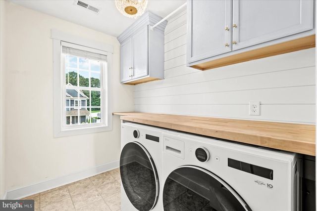 6654 SACAGAWEA ST, Ruther Glen, VA 22546